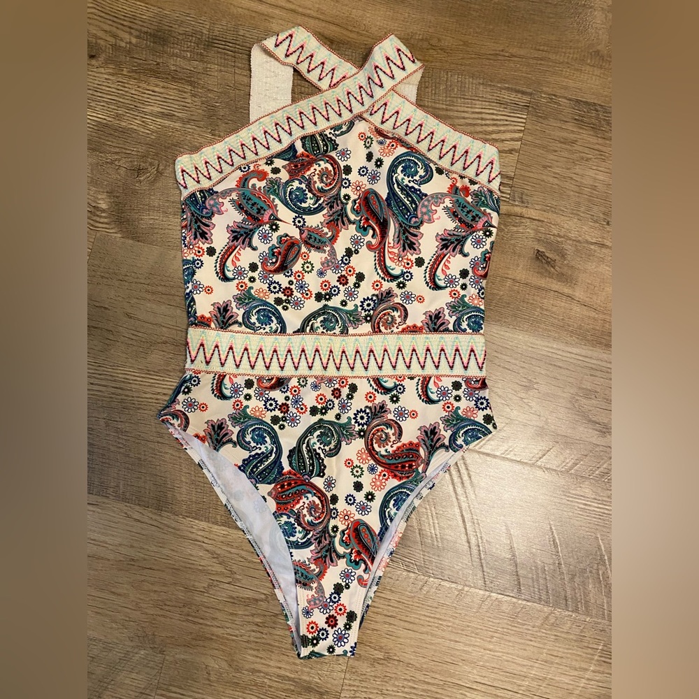 NWT One Piece bathing suit. GORGEOUS details. Shein. XL 12-14 - Picture 2 of 8